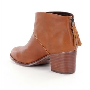 Toms | Tan | size 7.5 | Leila booties